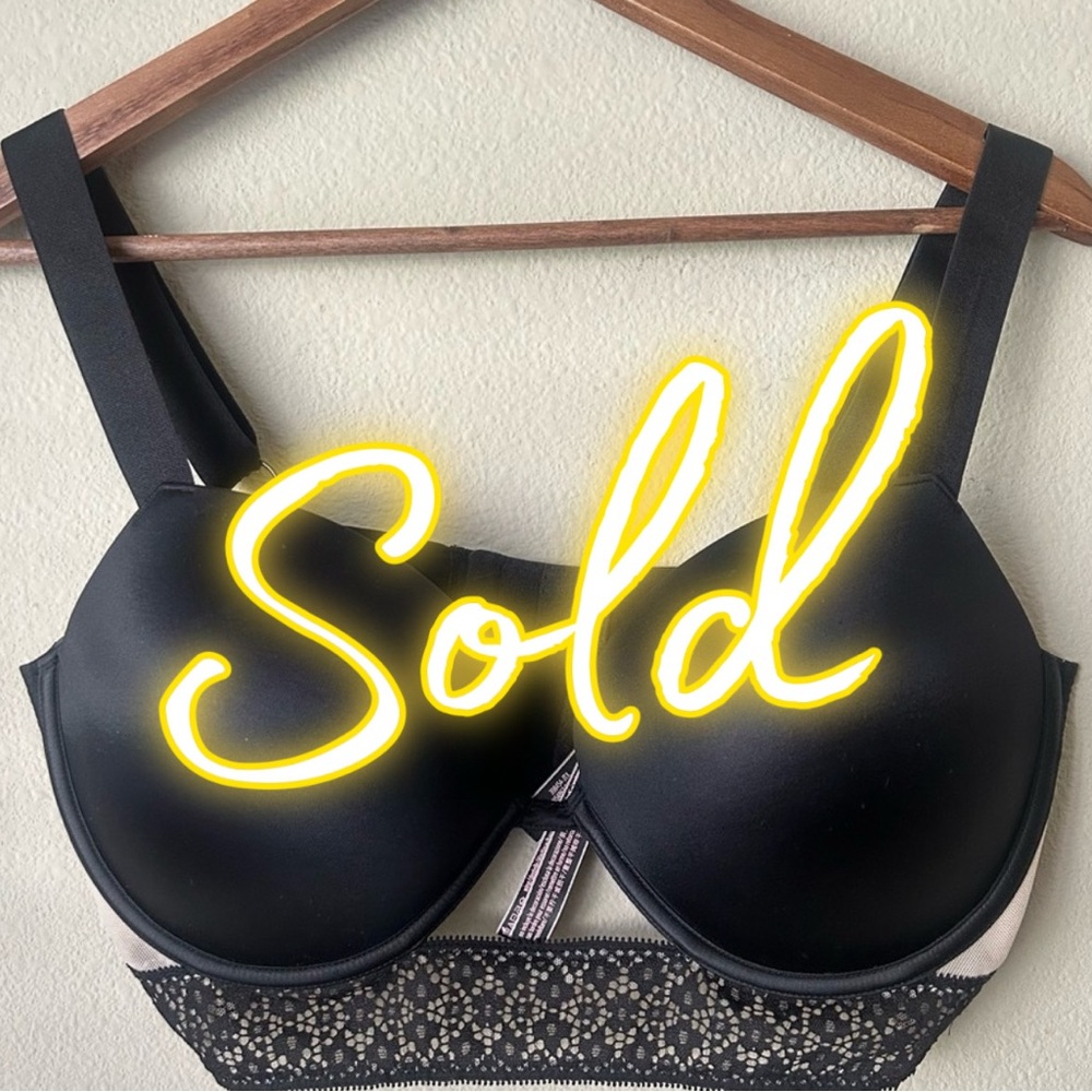 Victoria’s Secret Very Sexy Push-Up Bra 36DD Black Lace